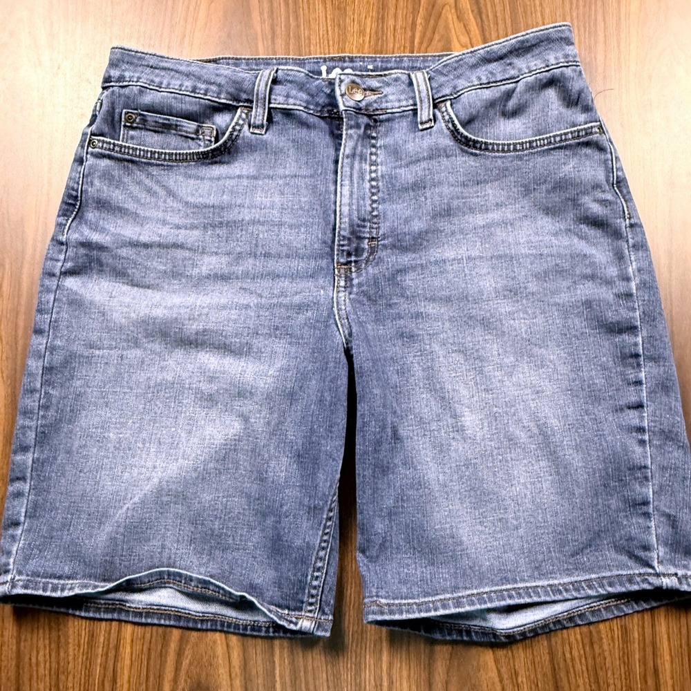 Lee Denim Shorts 12 Medium Wash Bermuda Mid Rise Stretch 1CMRB03